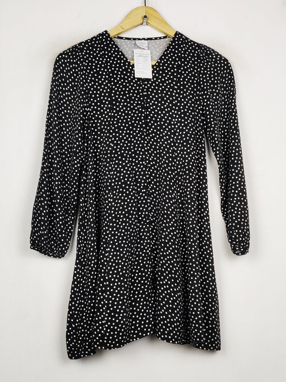 Buy online pre-used pre-loved 100% authentic & Original branded Zara (BDT-2503) available in Pakistan. Top international brands avilable.