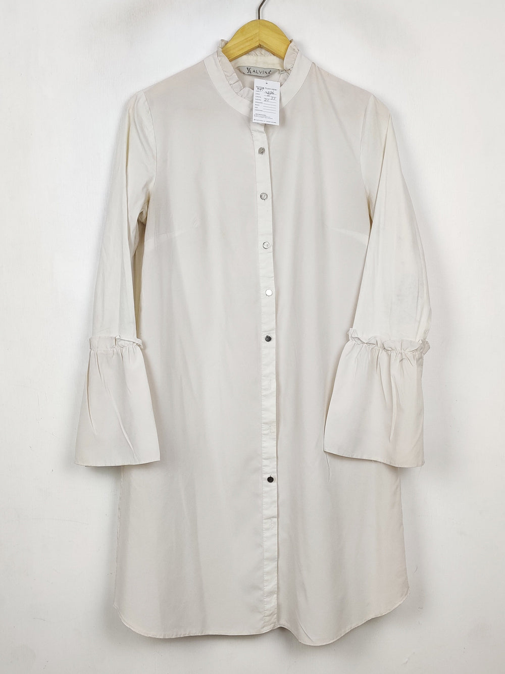 Buy online pre-used pre-loved 100% authentic & Original branded Alvina (BDT-2556) available in Pakistan. Top international brands avilable.