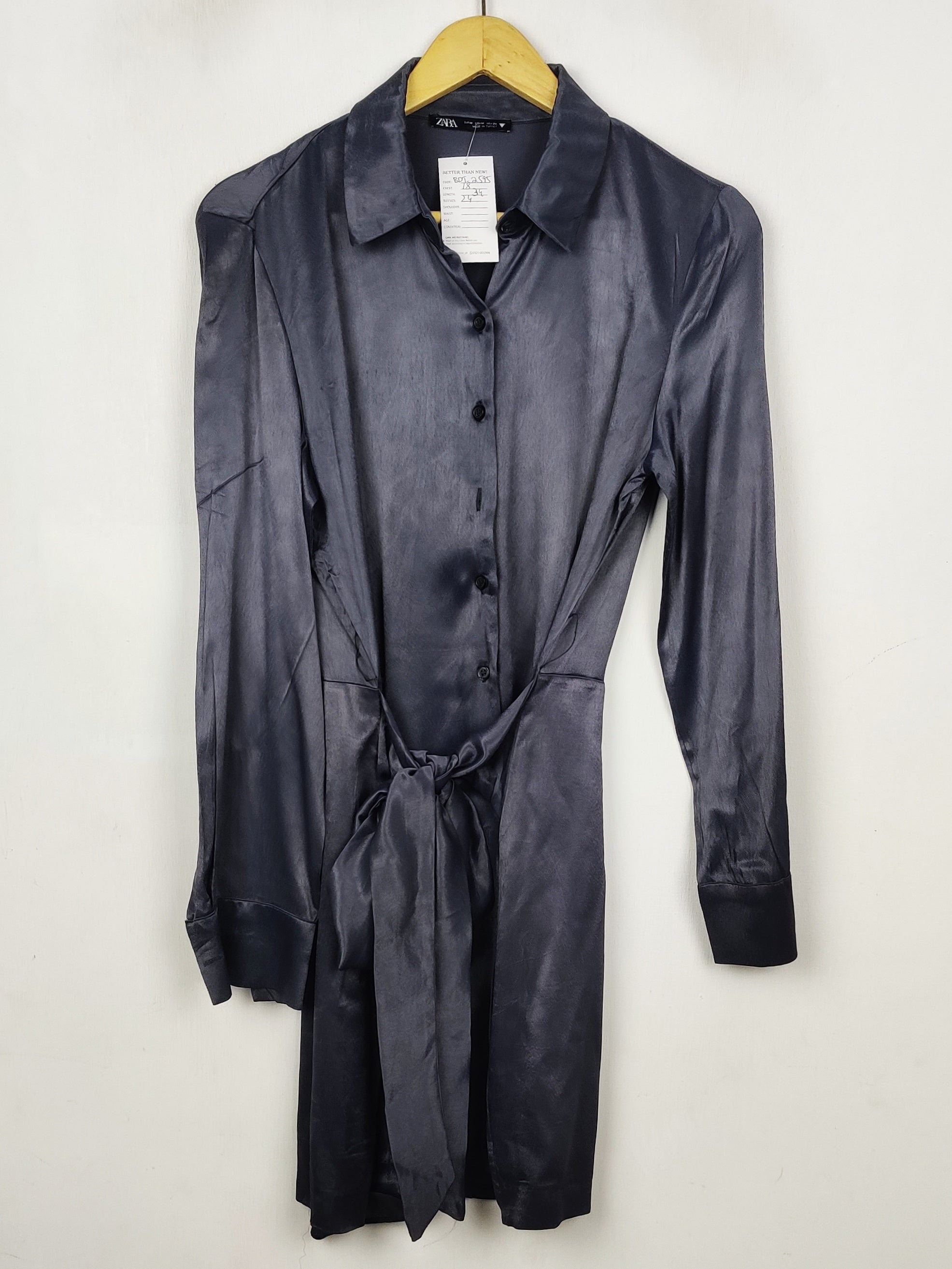 Buy online pre-used pre-loved 100% authentic & Original branded Zara (BDT-2595) available in Pakistan. Top international brands avilable.