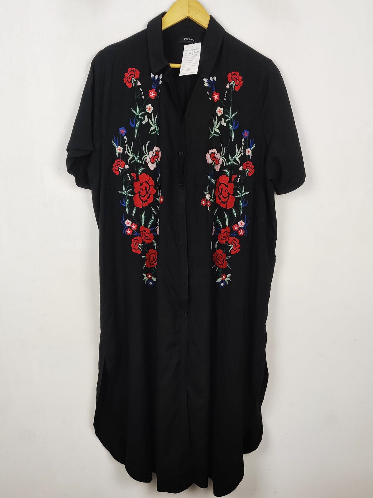 Buy online pre-used pre-loved 100% authentic & Original branded Papaya (BDT-2610) available in Pakistan. Top international brands avilable.