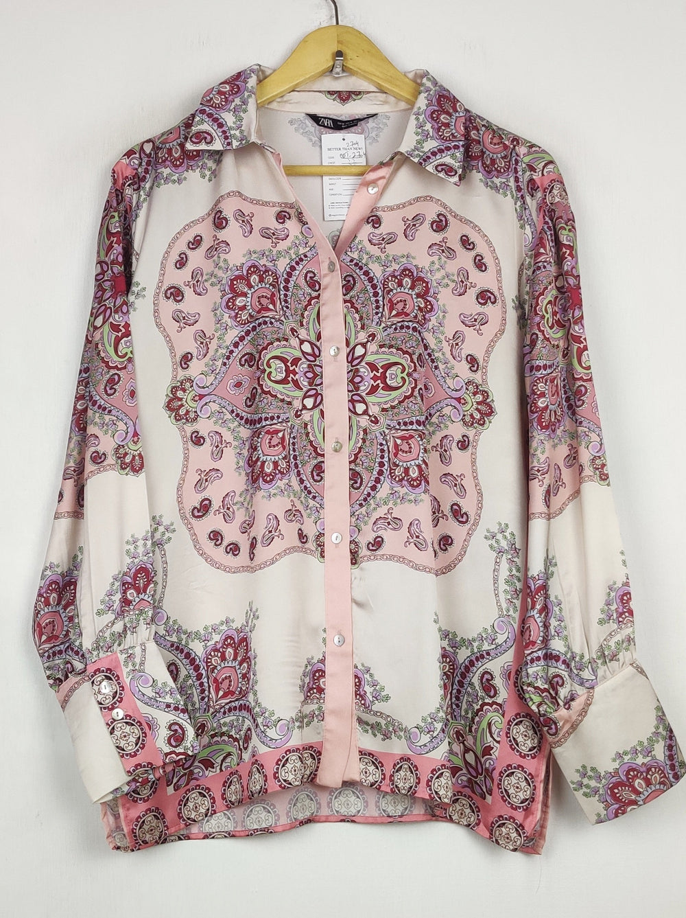 Buy online pre-used pre-loved 100% authentic & Original branded Zara (BDT-2704) available in Pakistan. Top international brands avilable.