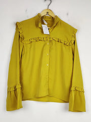 Buy online pre-used pre-loved 100% authentic & Original branded By Clara (BDT-494) available in Pakistan. Top international brands avilable.