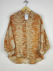 Buy online pre-used pre-loved 100% authentic & Original branded Topshop (BDT-49) available in Pakistan. Top international brands avilable.