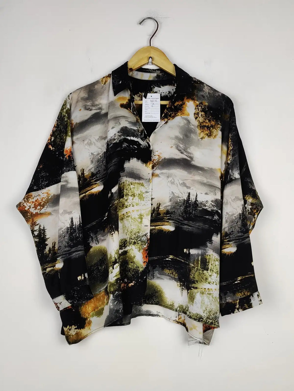 Buy online pre-used pre-loved 100% authentic & Original branded Mango (BDT-565) available in Pakistan. Top international brands avilable.