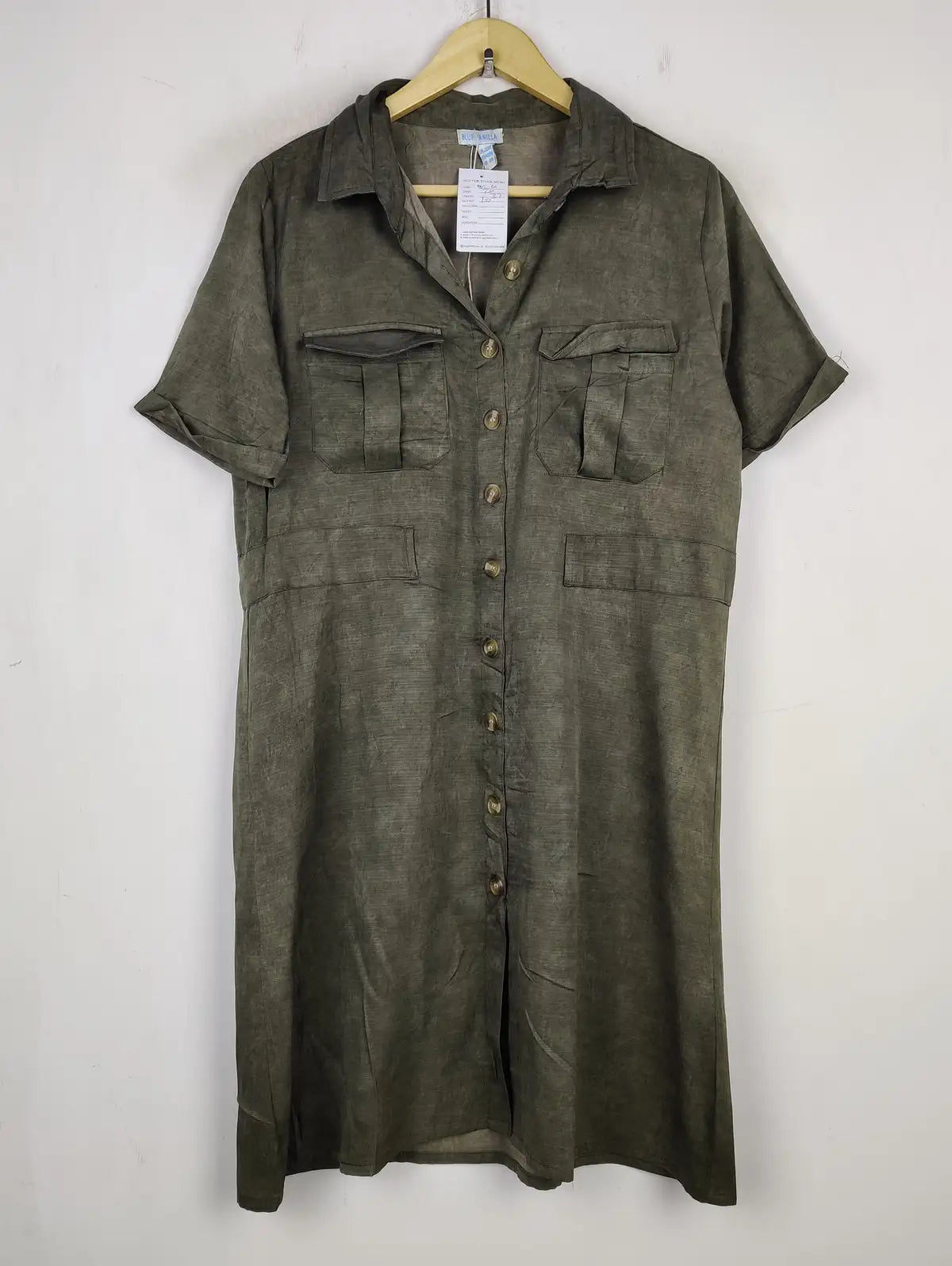 Buy online pre-used pre-loved 100% authentic & Original branded Blue Vanilla (BDT-61) available in Pakistan. Top international brands avilable.