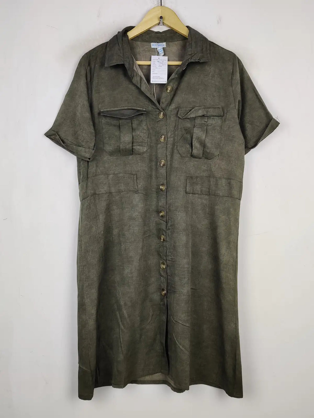 Buy online pre-used pre-loved 100% authentic & Original branded Blue Vanilla (BDT-61) available in Pakistan. Top international brands avilable.