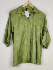 Buy online pre-used pre-loved 100% authentic & Original branded Beyond East (BDT-62) available in Pakistan. Top international brands avilable.