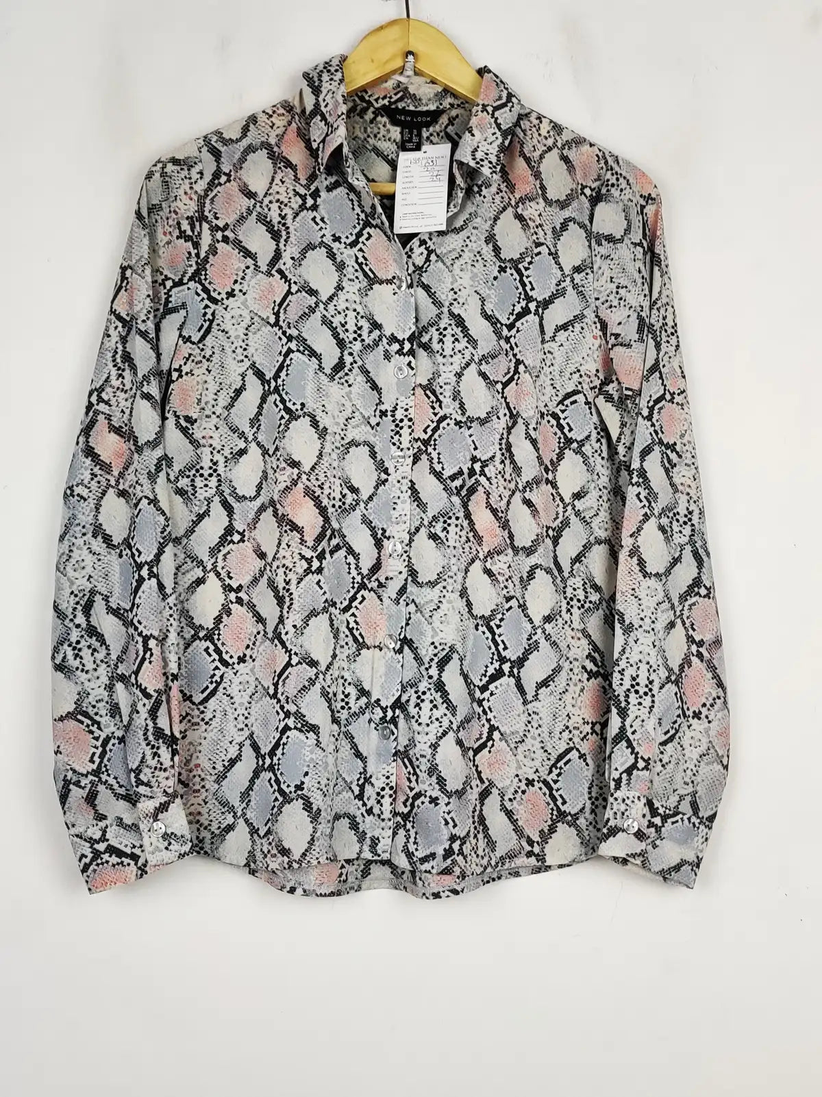Buy online pre-used pre-loved 100% authentic & Original branded New Look (BDT-631) available in Pakistan. Top international brands avilable.