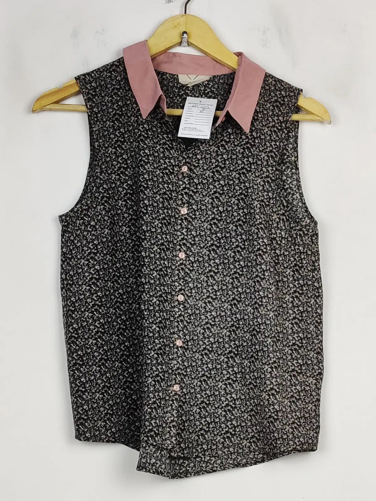 Buy online pre-used pre-loved 100% authentic & Original branded Unknown Brand (BDT-653) available in Pakistan. Top international brands avilable.