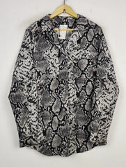 Buy online pre-used pre-loved 100% authentic & Original branded Boohoo (BDT-71) available in Pakistan. Top international brands avilable.