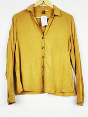 Buy online pre-used pre-loved 100% authentic & Original branded H&M (BDT-779) available in Pakistan. Top international brands avilable.