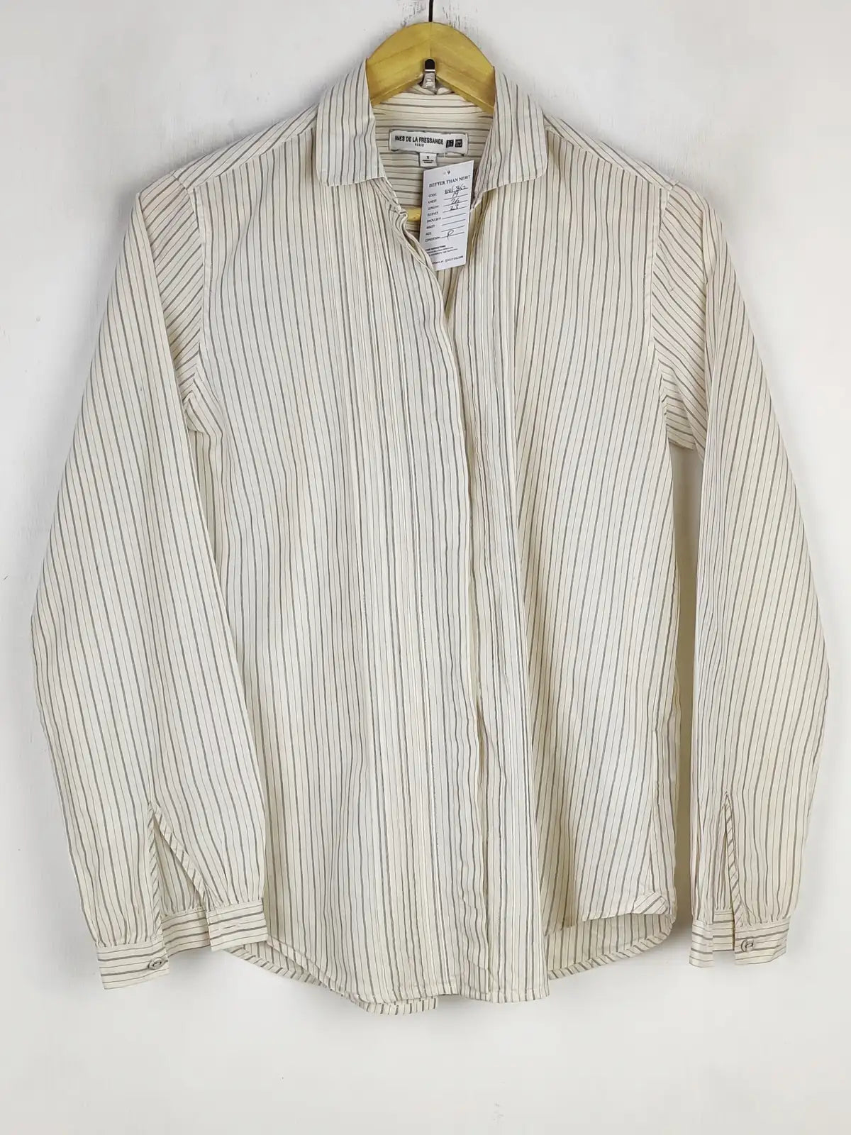 Buy online pre-used pre-loved 100% authentic & Original branded Uniqlo (BDT-852) available in Pakistan. Top international brands avilable.