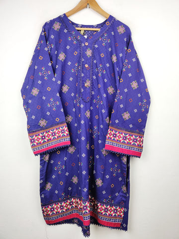 Buy online pre-used pre-loved 100% authentic & Original branded Regalia (BK-1004) available in Pakistan. Top international brands avilable.