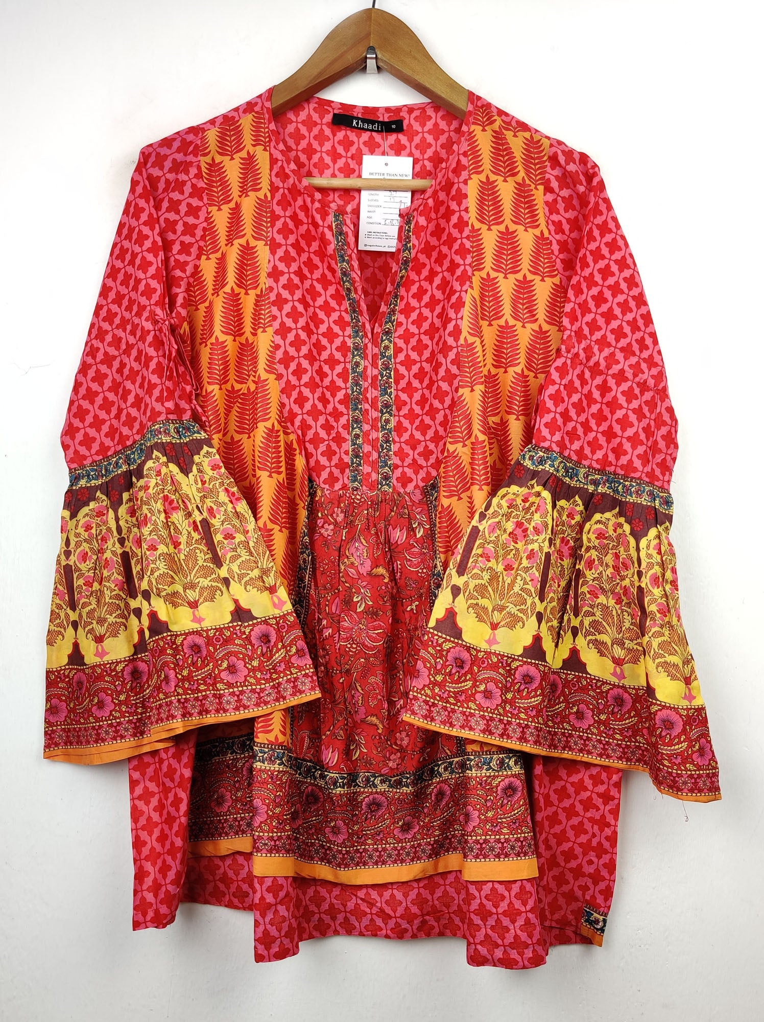 Buy online pre-used pre-loved 100% authentic & Original branded Khaadi (BK-1067) available in Pakistan. Top international brands avilable.
