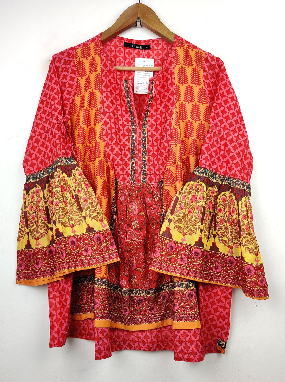 Buy online pre-used pre-loved 100% authentic & Original branded Khaadi (BK-1067) available in Pakistan. Top international brands avilable.