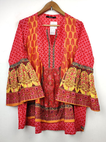 Buy online pre-used pre-loved 100% authentic & Original branded Khaadi (BK-1067) available in Pakistan. Top international brands avilable.