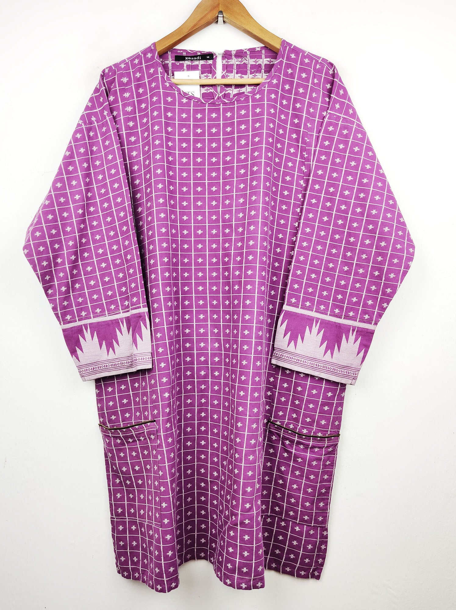 Buy online pre-used pre-loved 100% authentic & Original branded Khaadi (BK-1172) available in Pakistan. Top international brands avilable.
