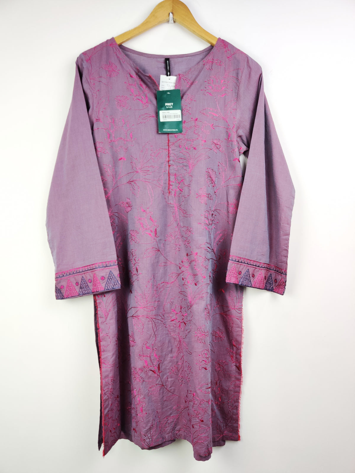 Buy online pre-used pre-loved 100% authentic & Original branded Beechtree (BK-1338) available in Pakistan. Top international brands avilable.