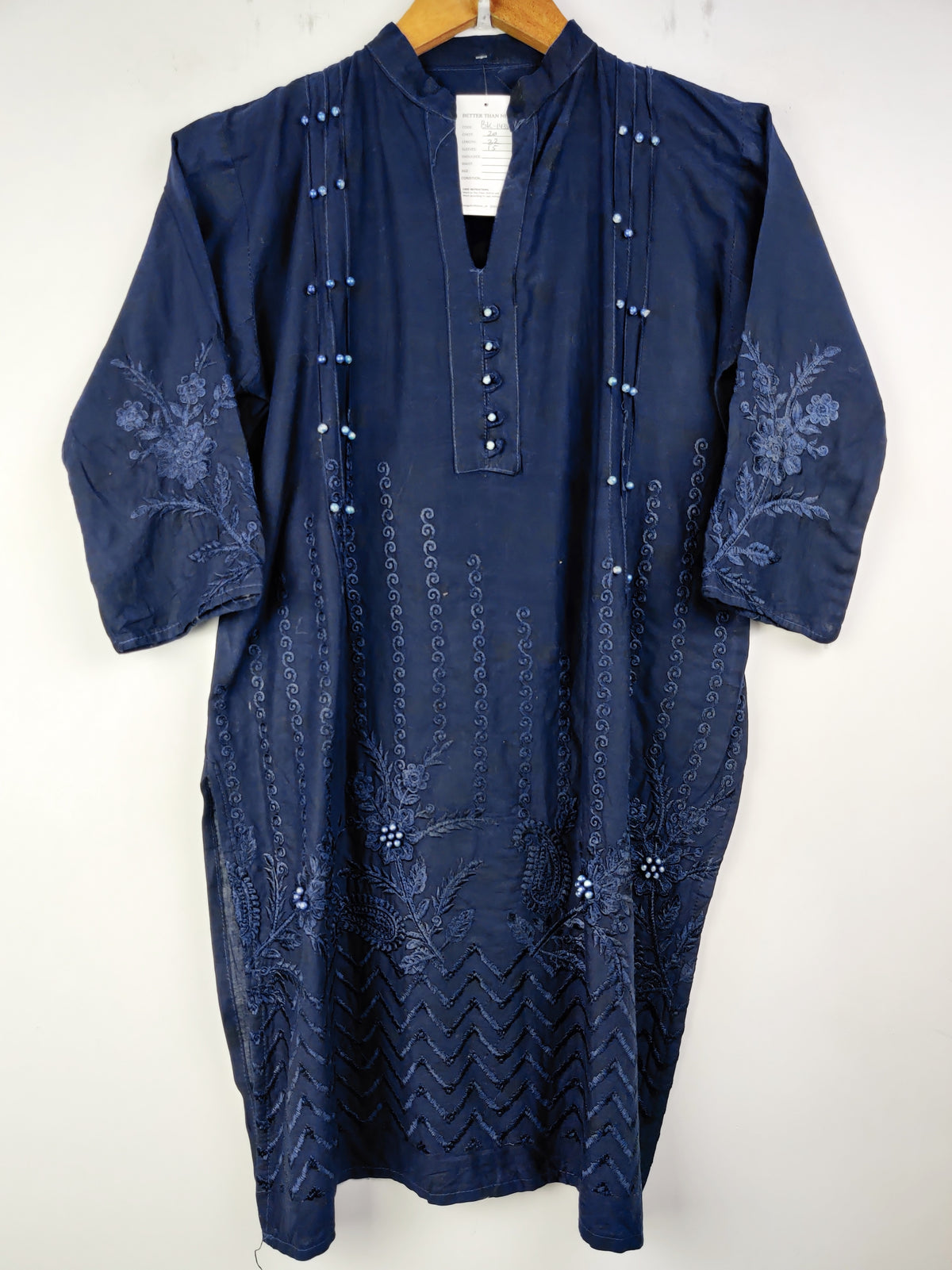 Buy online pre-used pre-loved 100% authentic & Original branded Unknown Brand (BK-1435) available in Pakistan. Top international brands avilable.