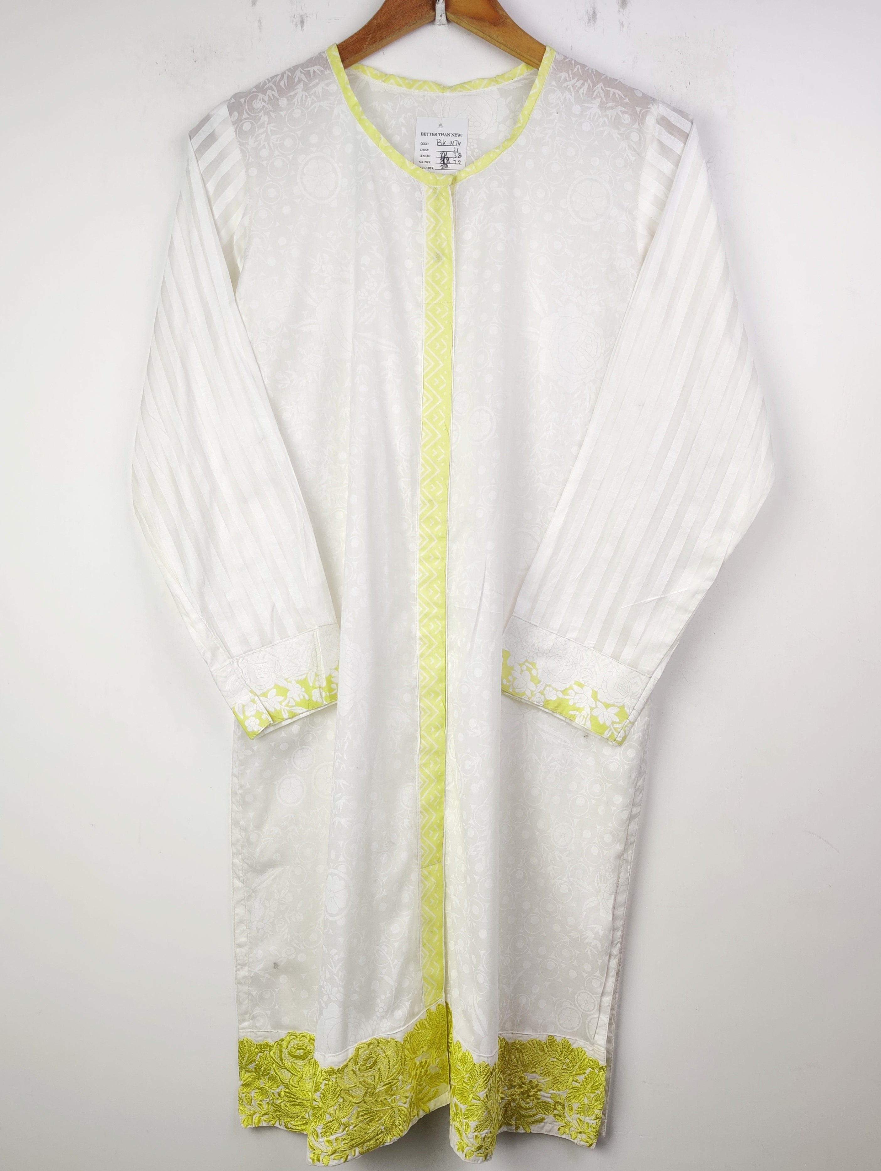Buy online pre-used pre-loved 100% authentic & Original branded Unknown Brand (BK-1474) available in Pakistan. Top international brands avilable.
