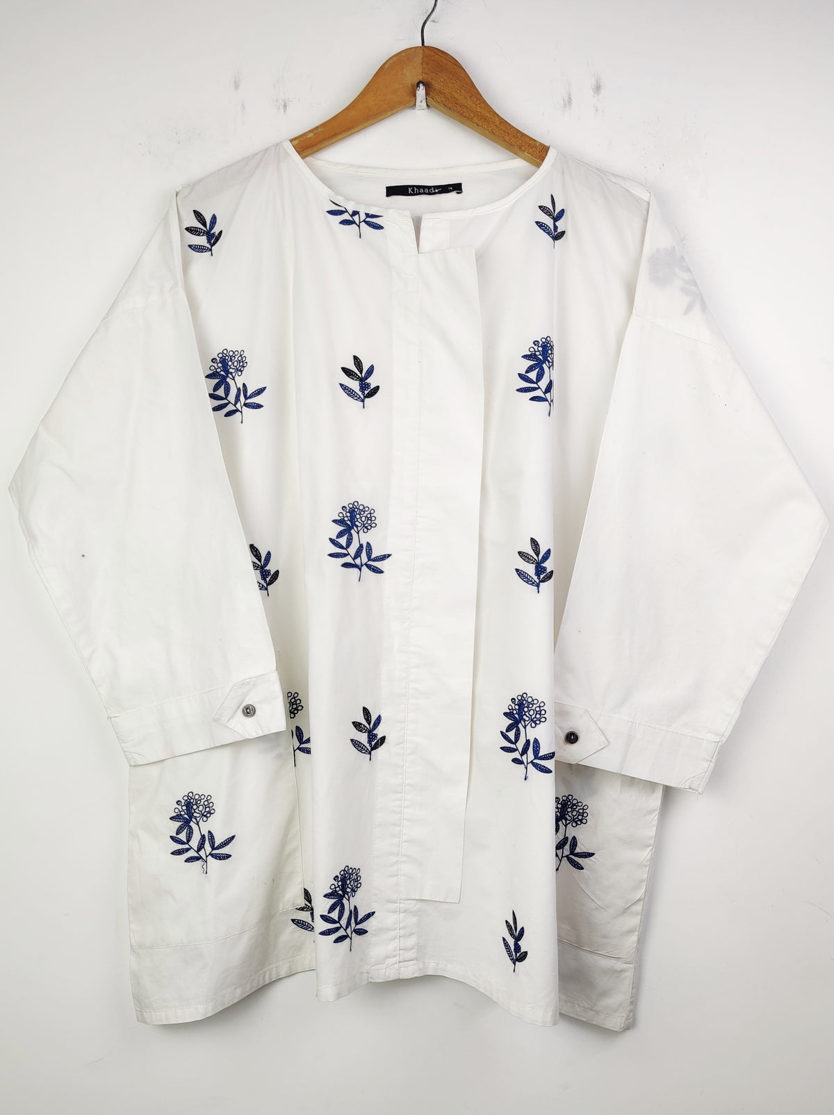 Buy online pre-used pre-loved 100% authentic & Original branded Khaadi (BK-1494) available in Pakistan. Top international brands avilable.