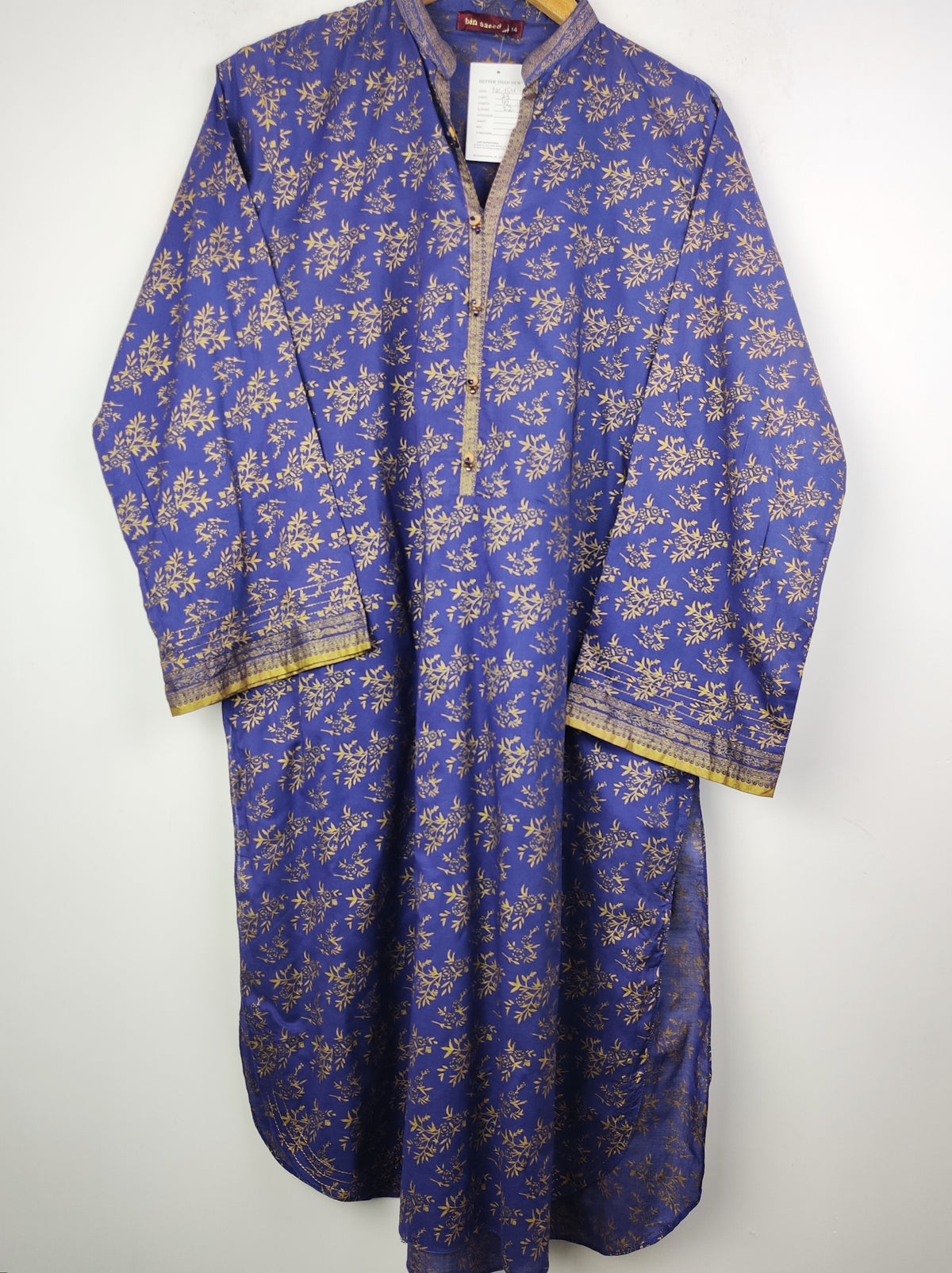 Buy online pre-used pre-loved 100% authentic & Original branded Bin Saeed (BK-1506) available in Pakistan. Top international brands avilable.