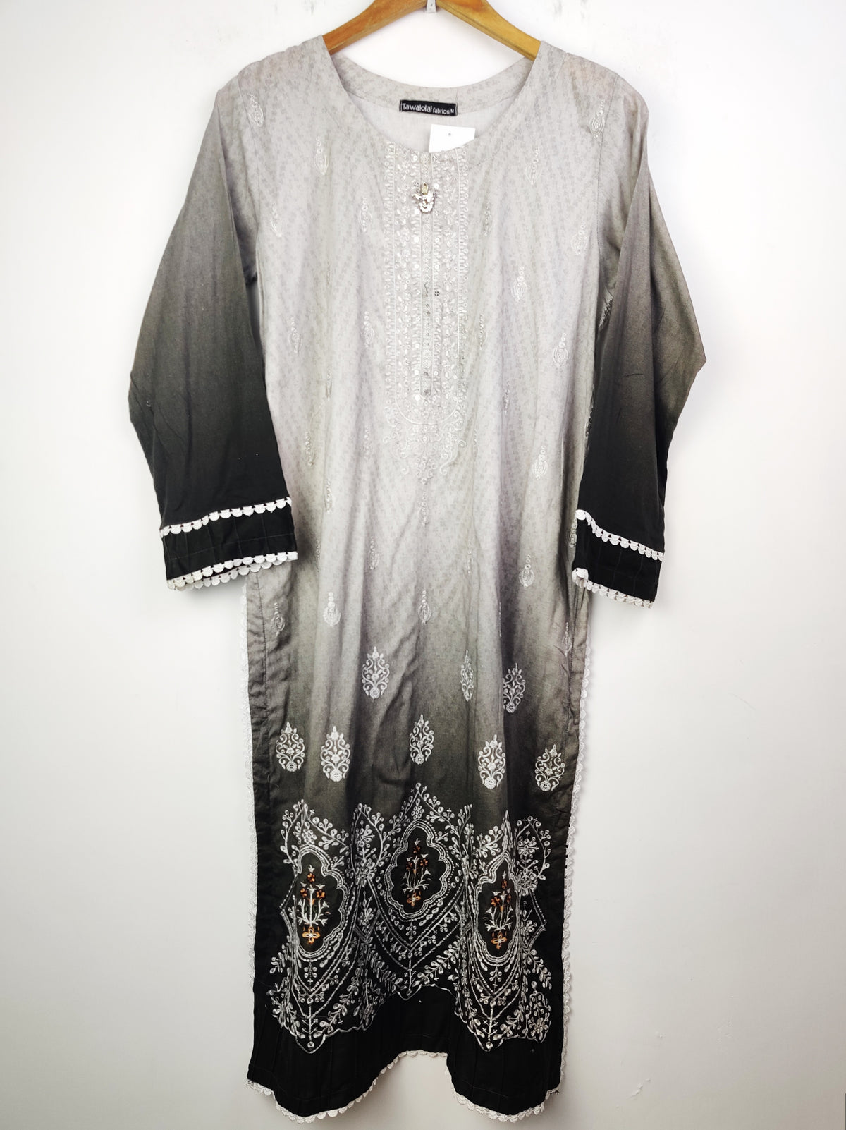 Buy online pre-used pre-loved 100% authentic & Original branded Tawakal (BK-1528) available in Pakistan. Top international brands avilable.