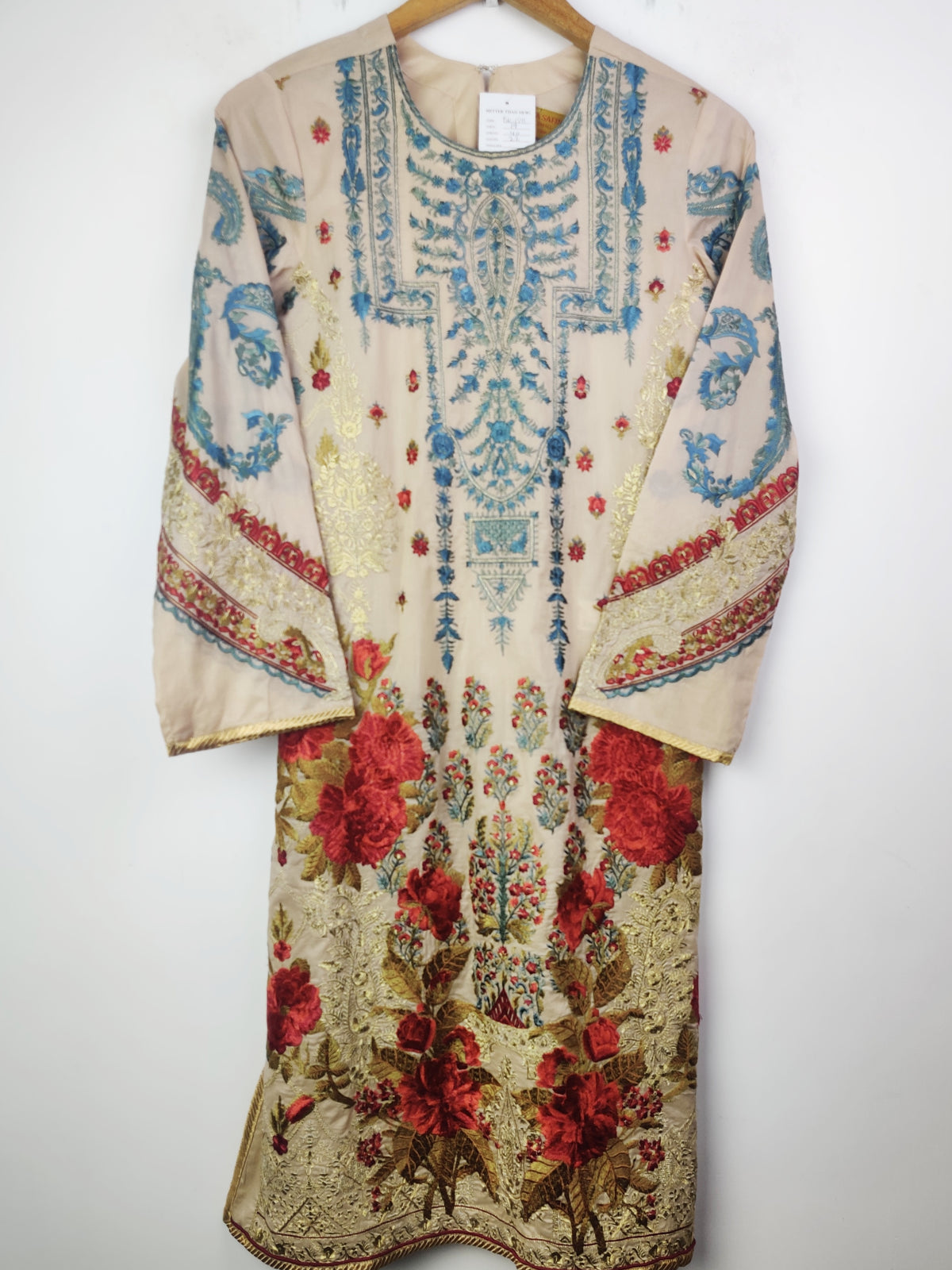 Buy online pre-used pre-loved 100% authentic & Original branded Sana Safinaz (BK-1543) available in Pakistan. Top international brands avilable.