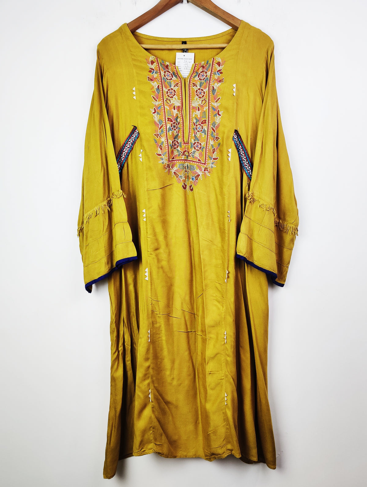 Buy online pre-used pre-loved 100% authentic & Original branded Originals (BK-1605) available in Pakistan. Top international brands avilable.