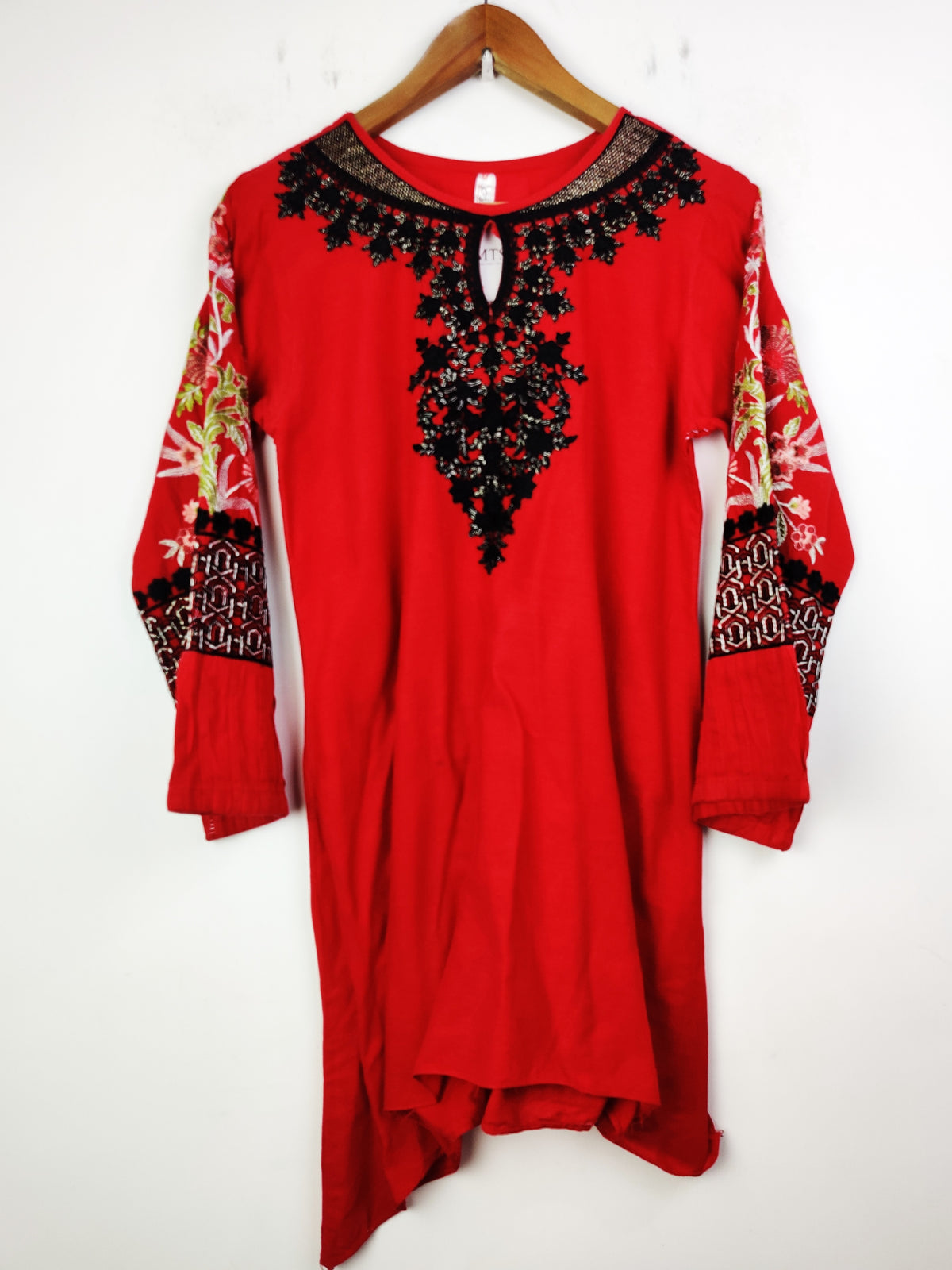 Buy online pre-used pre-loved 100% authentic & Original branded Fatima'S (BK-1623) available in Pakistan. Top international brands avilable.