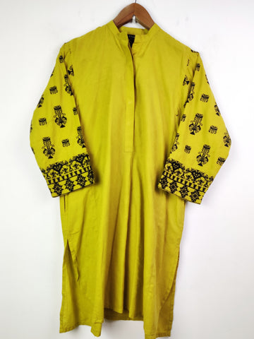 Buy online pre-used pre-loved 100% authentic & Original branded Khaadi (BK-1629) available in Pakistan. Top international brands avilable.