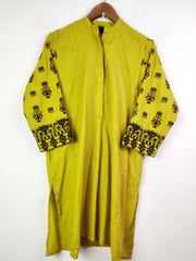 Buy online pre-used pre-loved 100% authentic & Original branded Khaadi (BK-1629) available in Pakistan. Top international brands avilable.