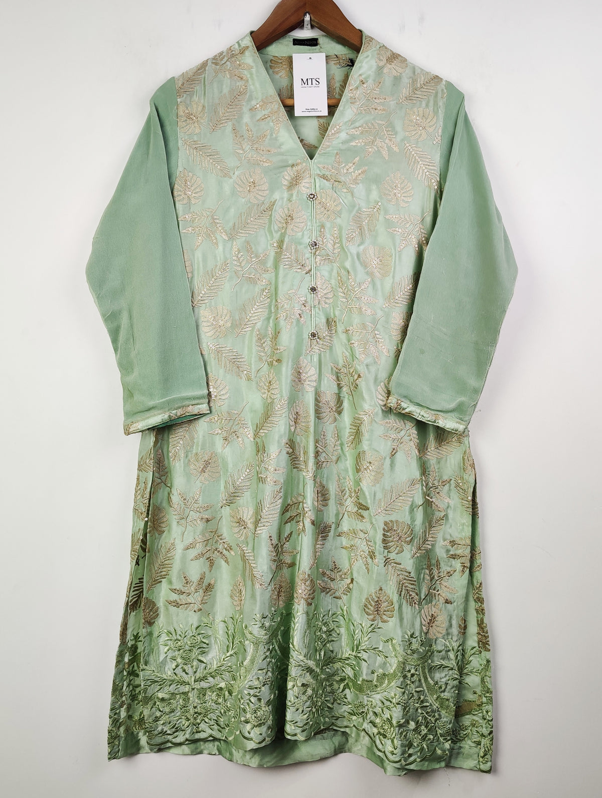 Buy online pre-used pre-loved 100% authentic & Original branded Agha Noor (BK-1674) available in Pakistan. Top international brands avilable.