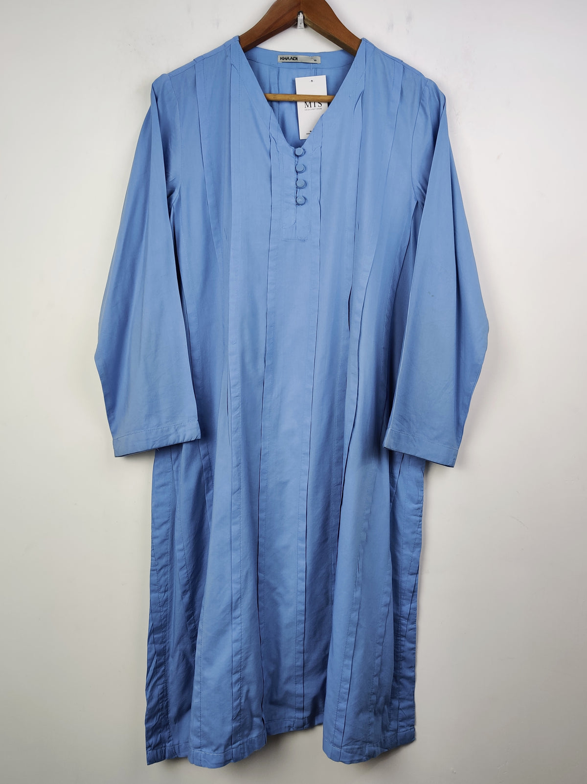Buy online pre-used pre-loved 100% authentic & Original branded Khaadi (BK-1690) available in Pakistan. Top international brands avilable.