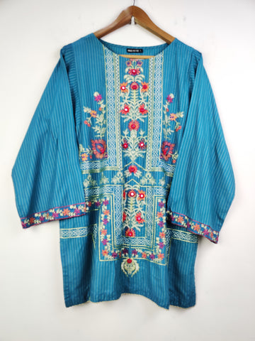 Buy online pre-used pre-loved 100% authentic & Original branded Kross Kulture (BK-1763) available in Pakistan. Top international brands avilable.