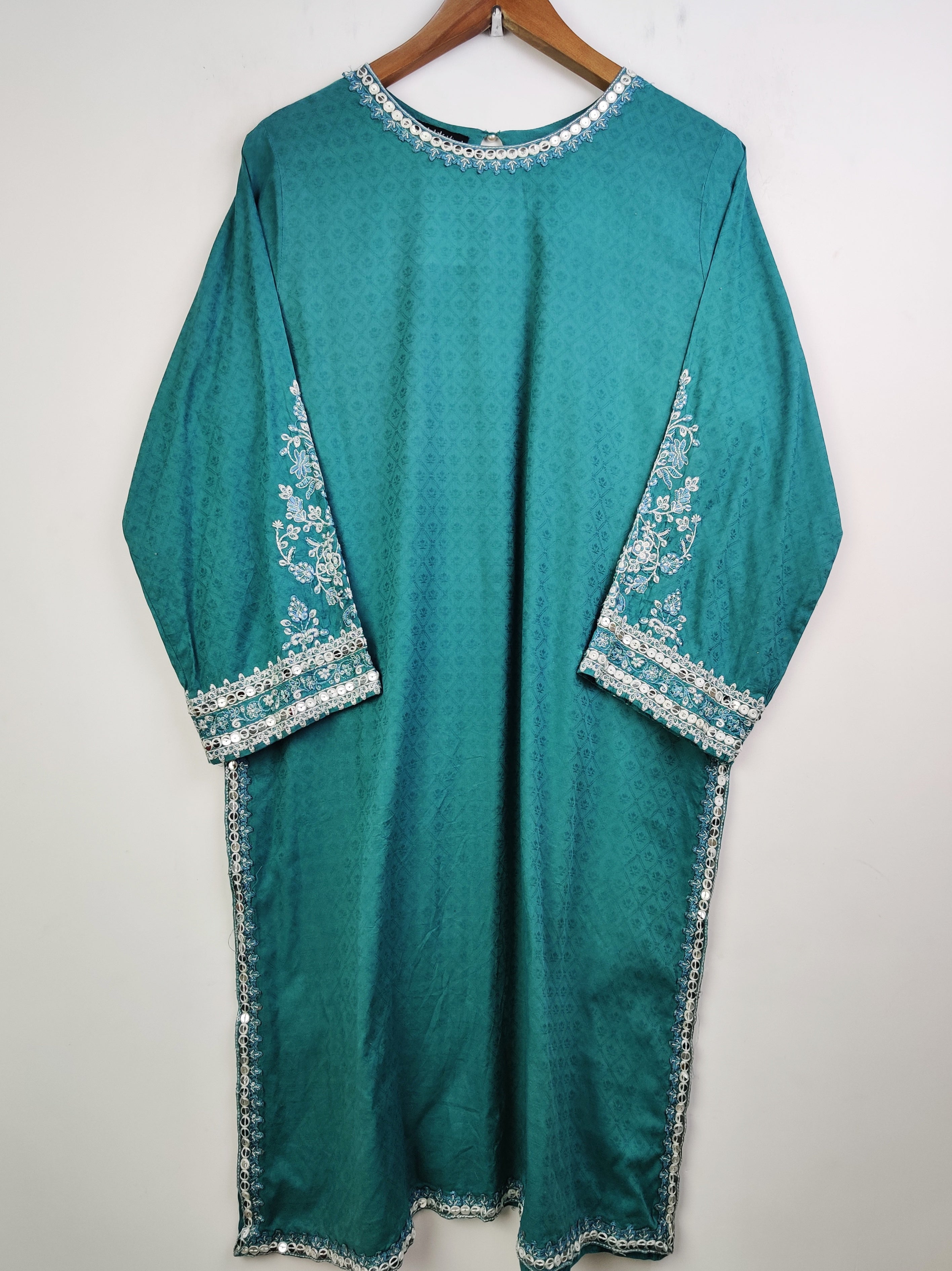 Buy online pre-used pre-loved 100% authentic & Original branded Tawakkal (BK-1839) available in Pakistan. Top international brands avilable.
