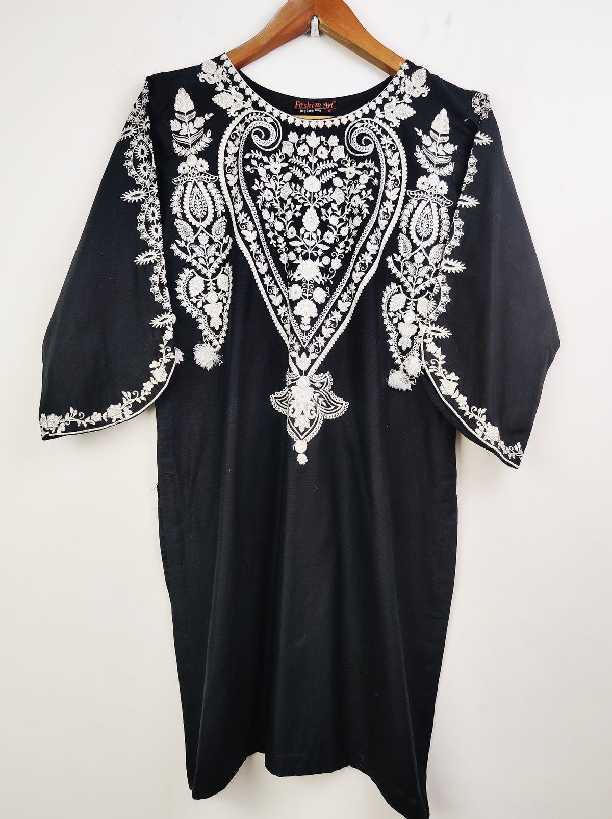 Buy online pre-used pre-loved 100% authentic & Original branded Fashion Art (BK-1842) available in Pakistan. Top international brands avilable.