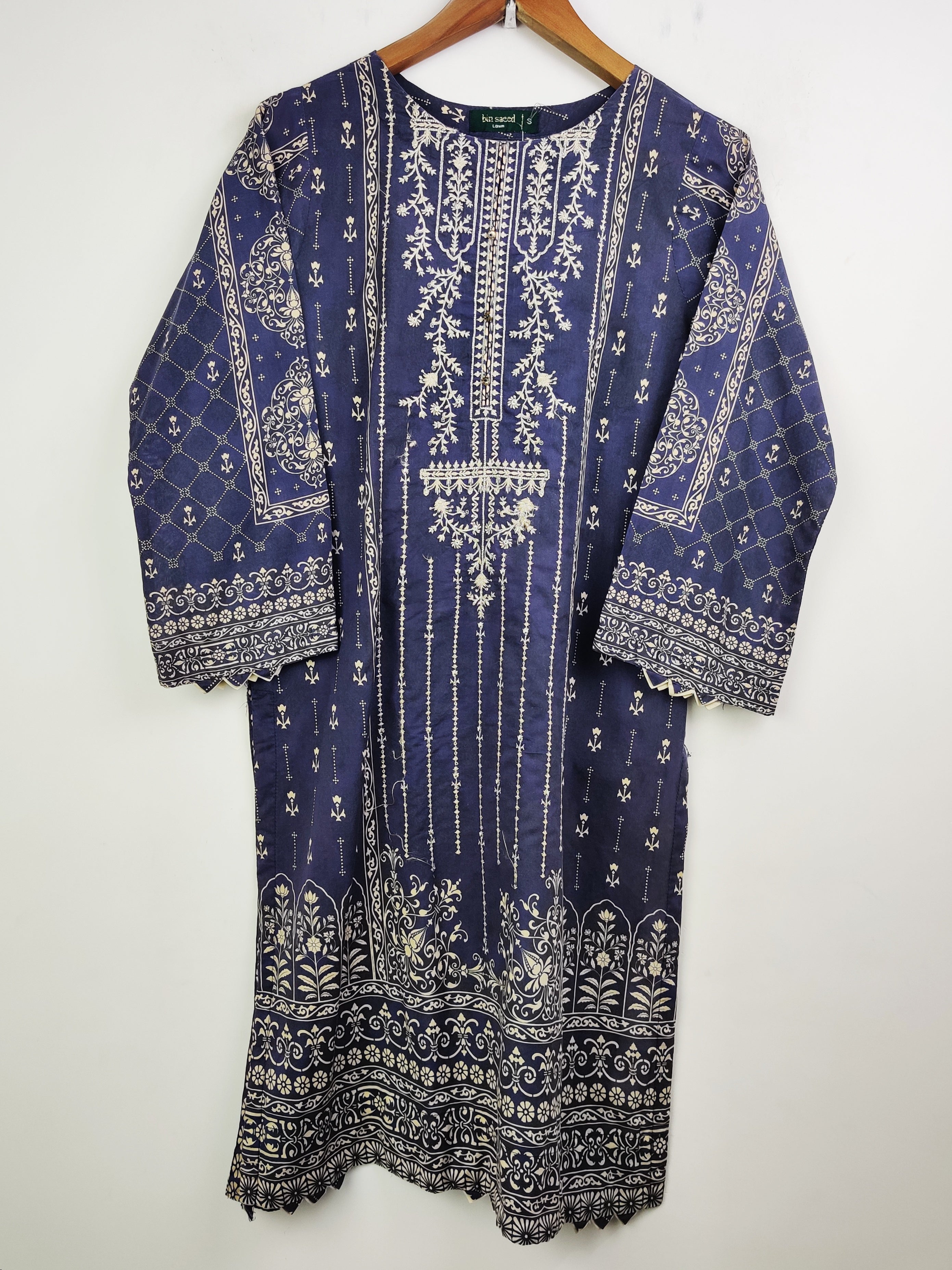Buy online pre-used pre-loved 100% authentic & Original branded Bin Saeed (BK-1861) available in Pakistan. Top international brands avilable.