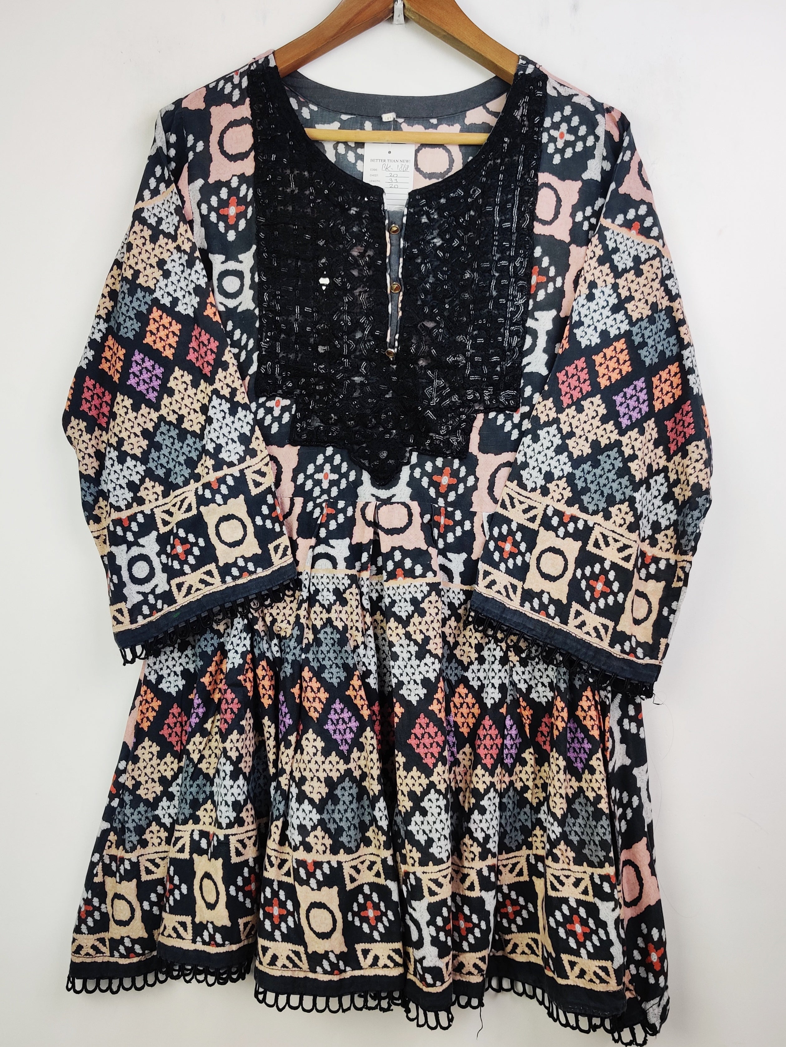 Buy online pre-used pre-loved 100% authentic & Original branded Unknown Brand (BK-1868) available in Pakistan. Top international brands avilable.