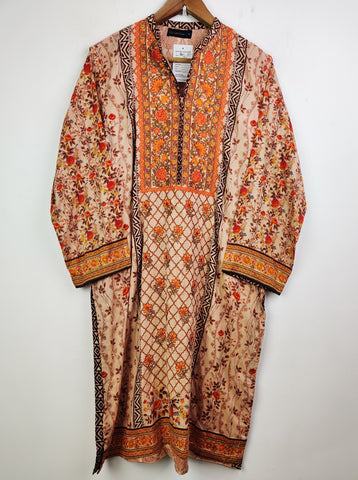 Buy online pre-used pre-loved 100% authentic & Original branded Bin Saeed (BK-1870) available in Pakistan. Top international brands avilable.