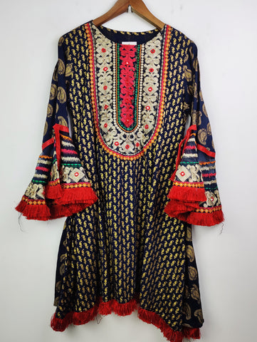 Buy online pre-used pre-loved 100% authentic & Original branded Unknown Brand (BK-1873) available in Pakistan. Top international brands avilable.