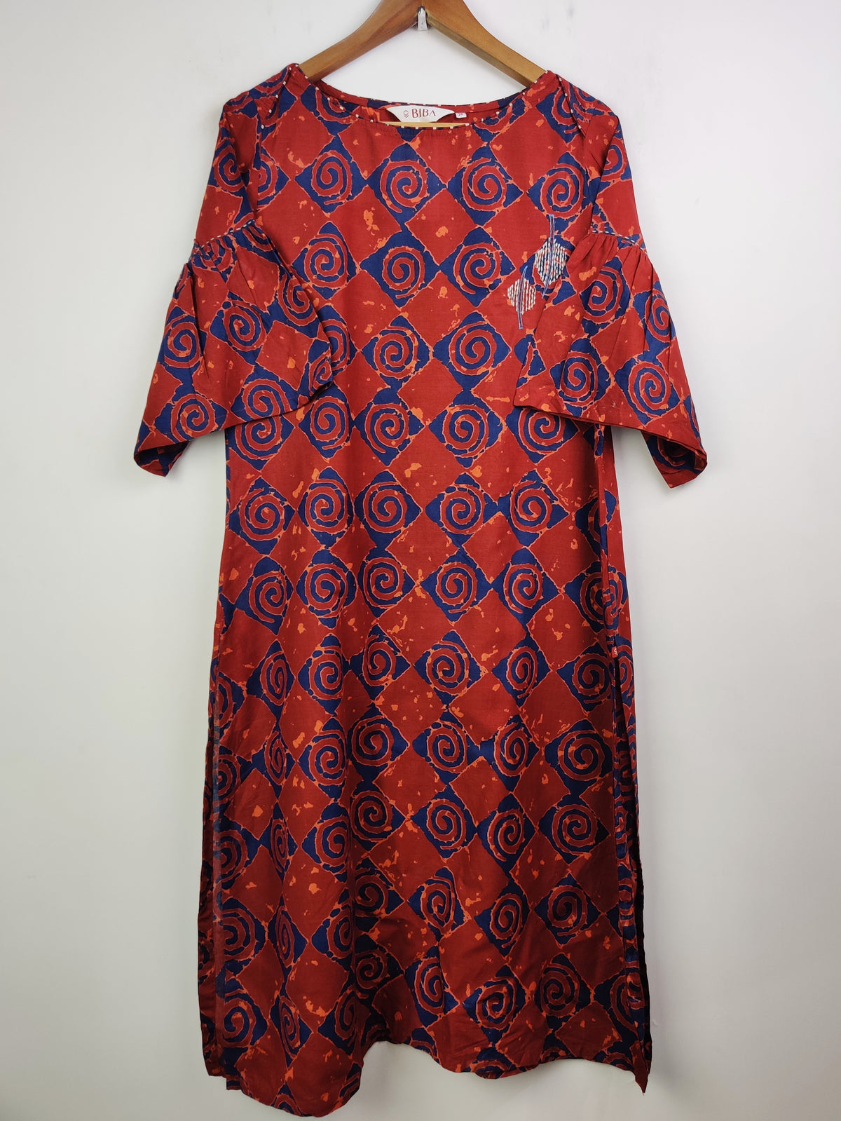Buy online pre-used pre-loved 100% authentic & Original branded Biba (BK-1897) available in Pakistan. Top international brands avilable.