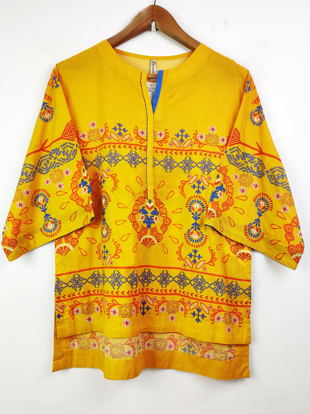 Buy online pre-used pre-loved 100% authentic & Original branded Ethnic (BK-1967) available in Pakistan. Top international brands avilable.