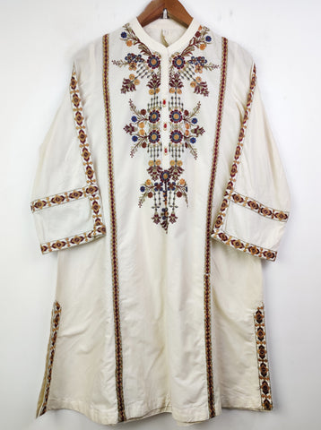 Buy online pre-used pre-loved 100% authentic & Original branded Motif (BK-1972) available in Pakistan. Top international brands avilable.