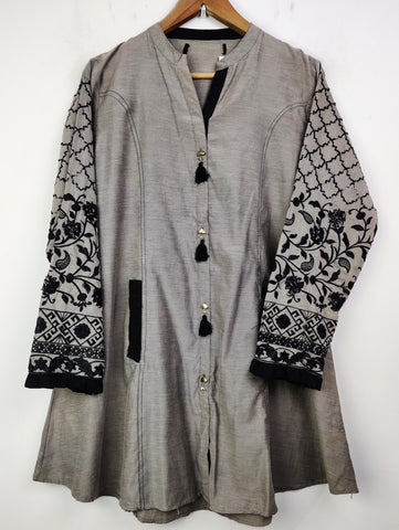 Buy online pre-used pre-loved 100% authentic & Original branded Unknown Brand (BK-1996) available in Pakistan. Top international brands avilable.