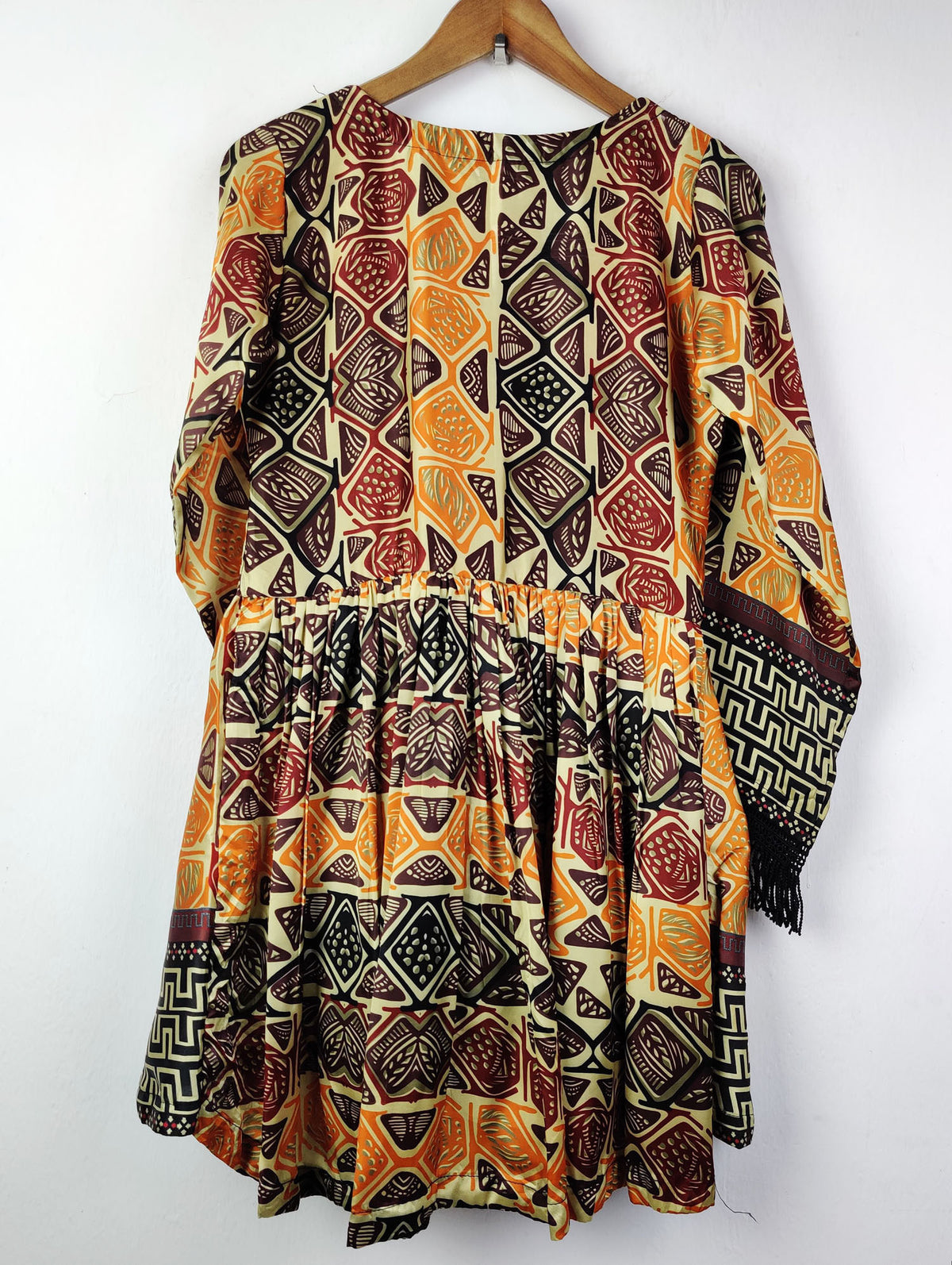 Buy online pre-used pre-loved 100% authentic & Original branded Mushtaq Sons (BK-236) available in Pakistan. Top international brands avilable.