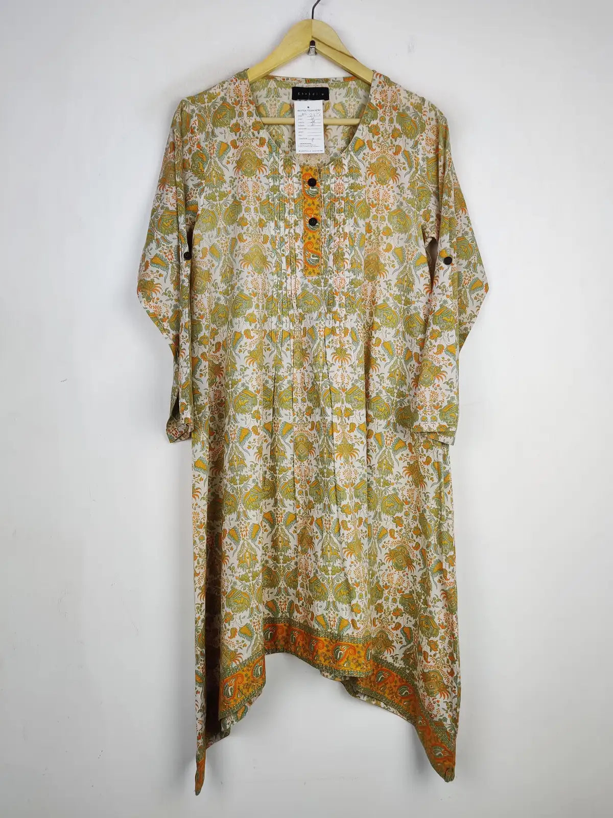 Buy online pre-used pre-loved 100% authentic & Original branded Khaadi (BK-2374) available in Pakistan. Top international brands avilable.