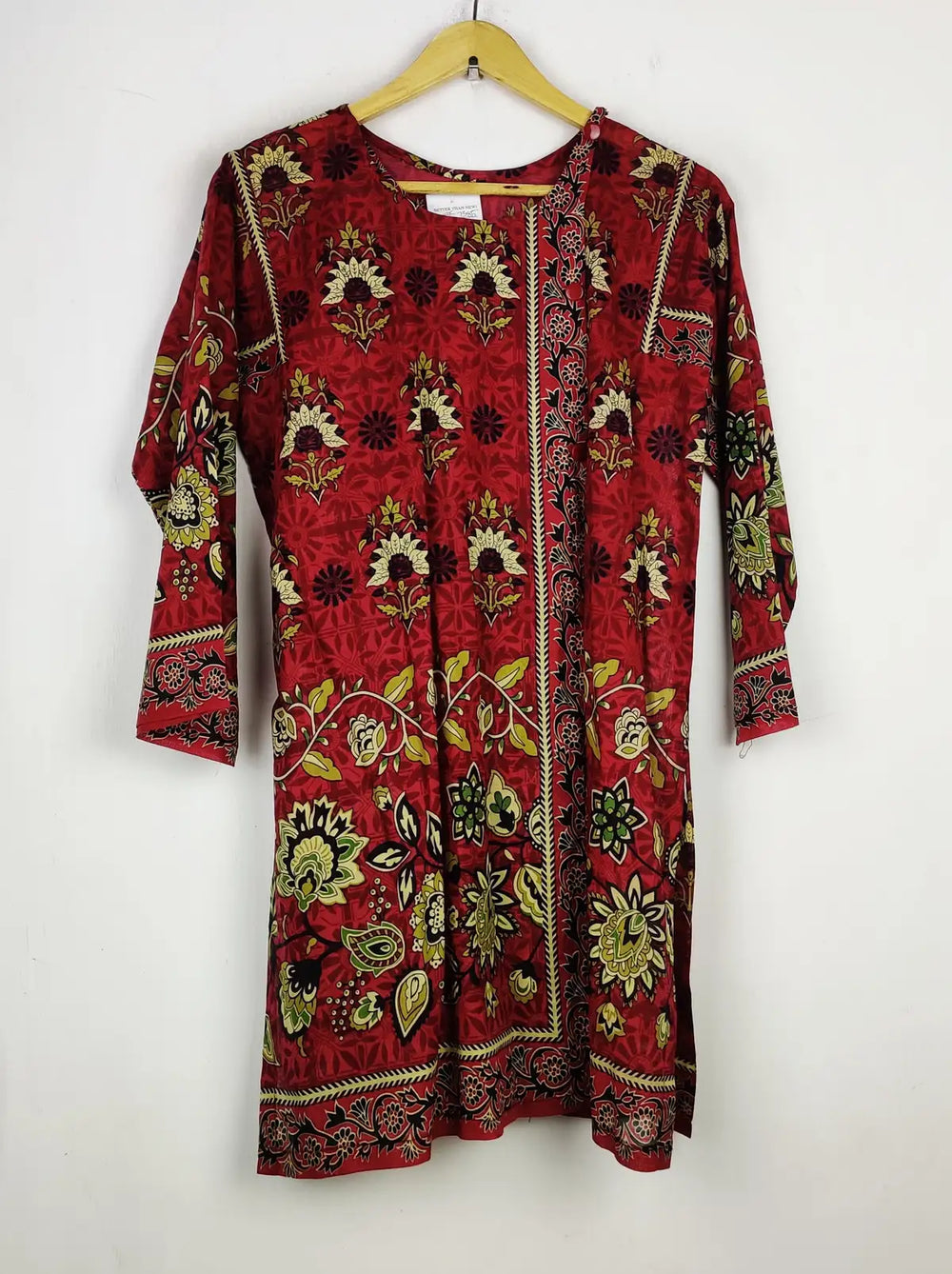 Buy online pre-used pre-loved 100% authentic & Original branded Unknown Brand (BK-2385) available in Pakistan. Top international brands avilable.