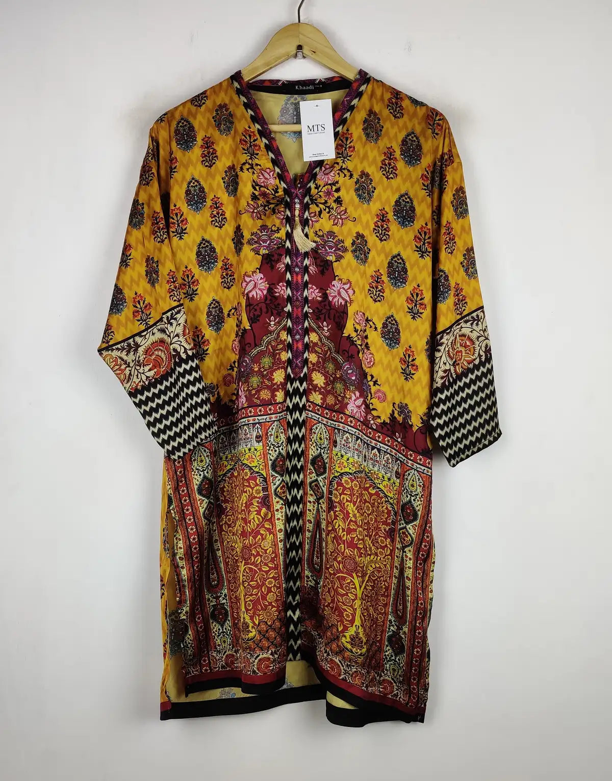 Buy online pre-used pre-loved 100% authentic & Original branded Khaadi (BK-2545) available in Pakistan. Top international brands avilable.