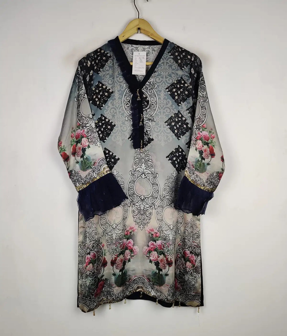 Buy online pre-used pre-loved 100% authentic & Original branded Khaadi (BK-2550) available in Pakistan. Top international brands avilable.